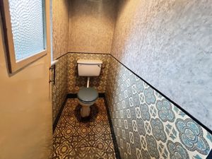 WC- click for photo gallery